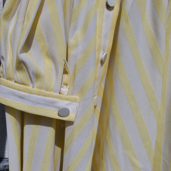 Vintage 1970's Dalton Yellow White Midi Dress - Picture 5 of 8